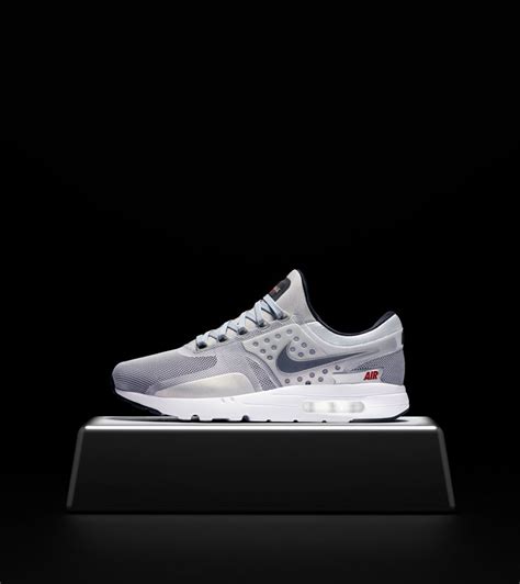 Nike Air Max Zero 'Metallic Silver & University Red'. Release Date